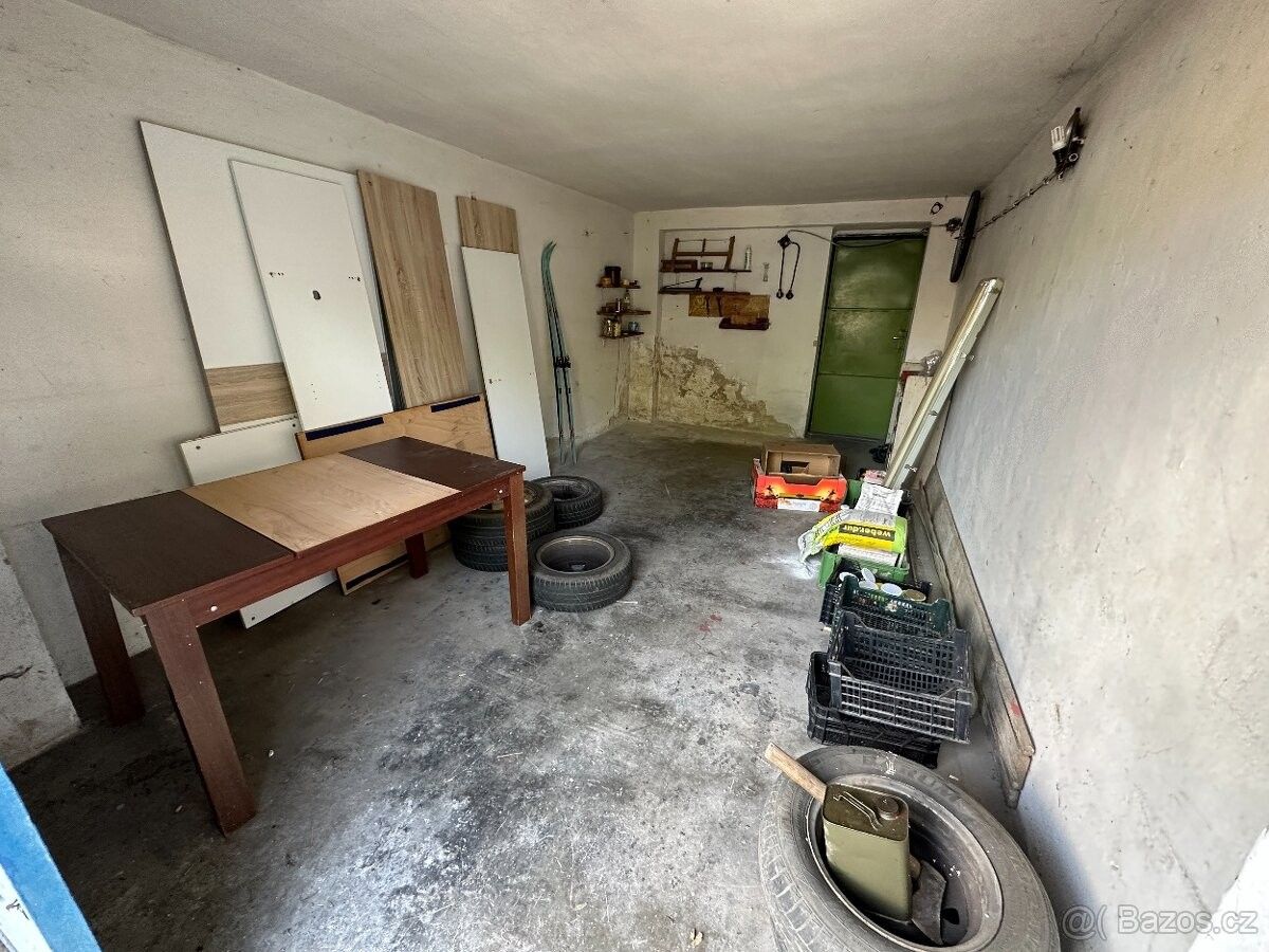 Sklady, Olomouc, 779 00