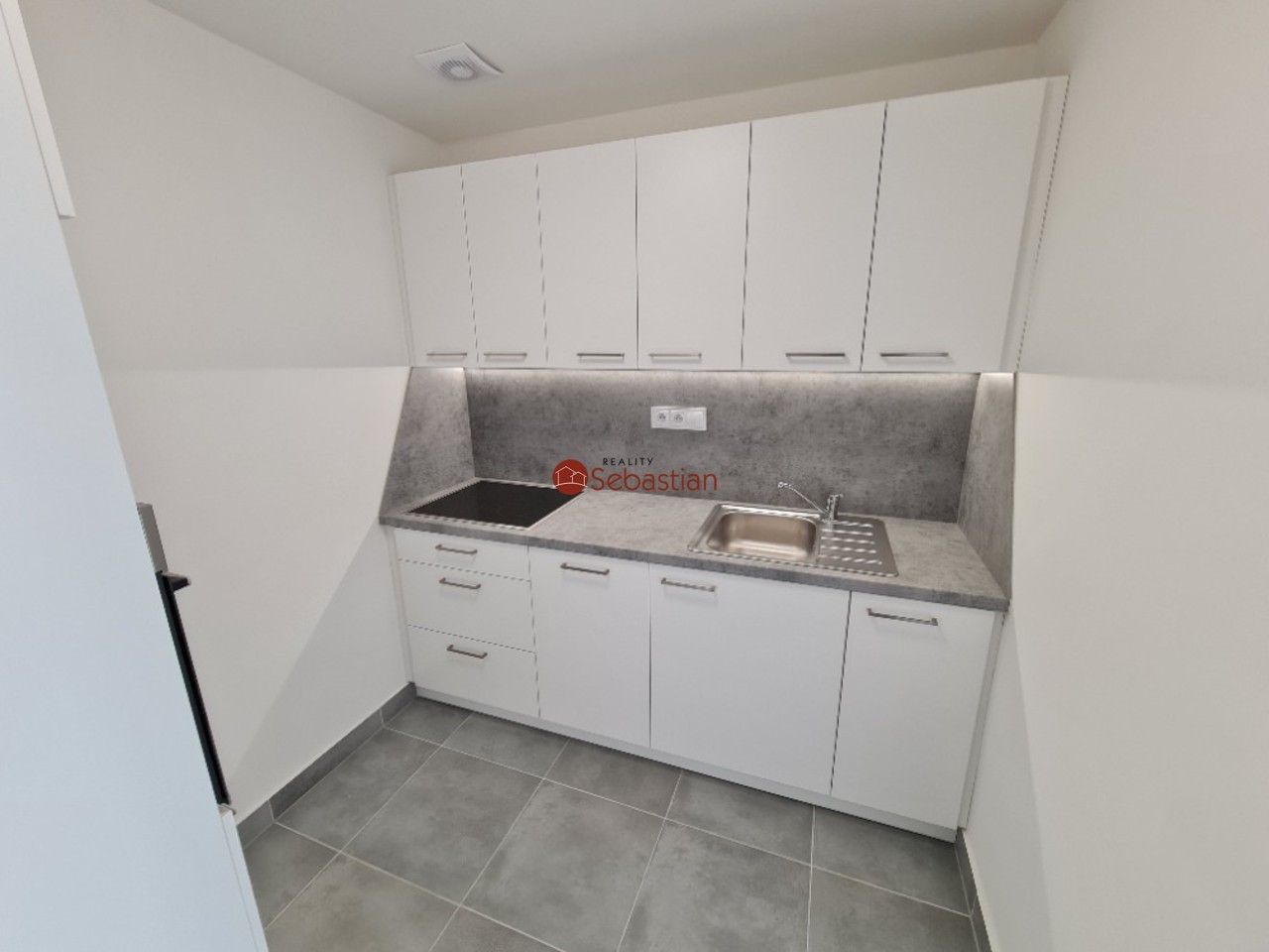 2+1, Antonína Sochora, Teplice, 37 m² - 1