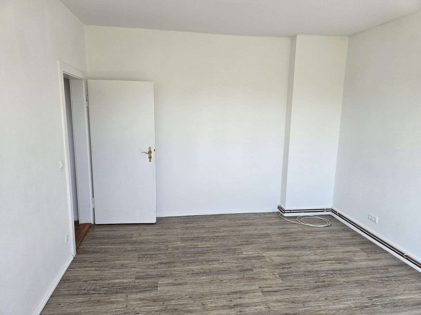 3+1, Mitschurinstr. 5, , Sasko-Anhaltsko, 86 m² - 2