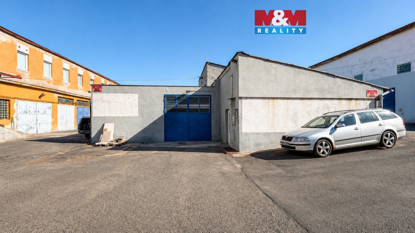 Obchodní prostory, Říční, Louny, 126 m² - 1