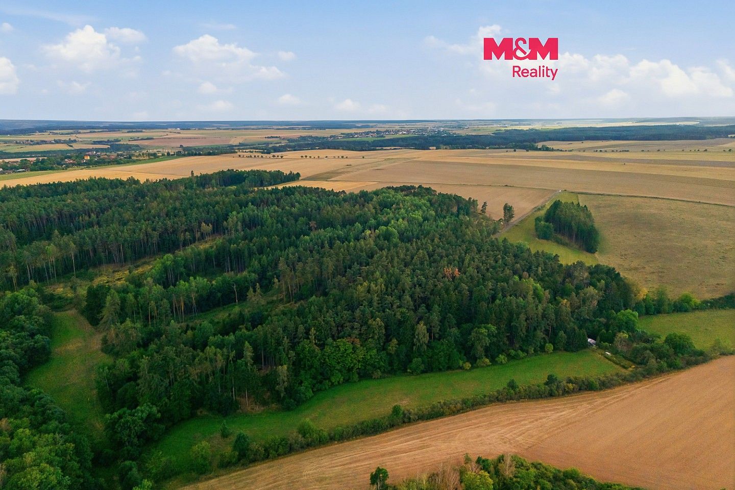 Les, 5 988 m²