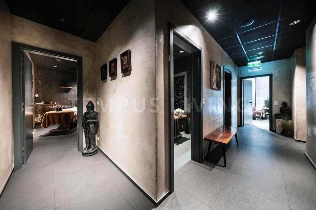 Obchodní prostory · 250 m² · Karlín, Praha - 3