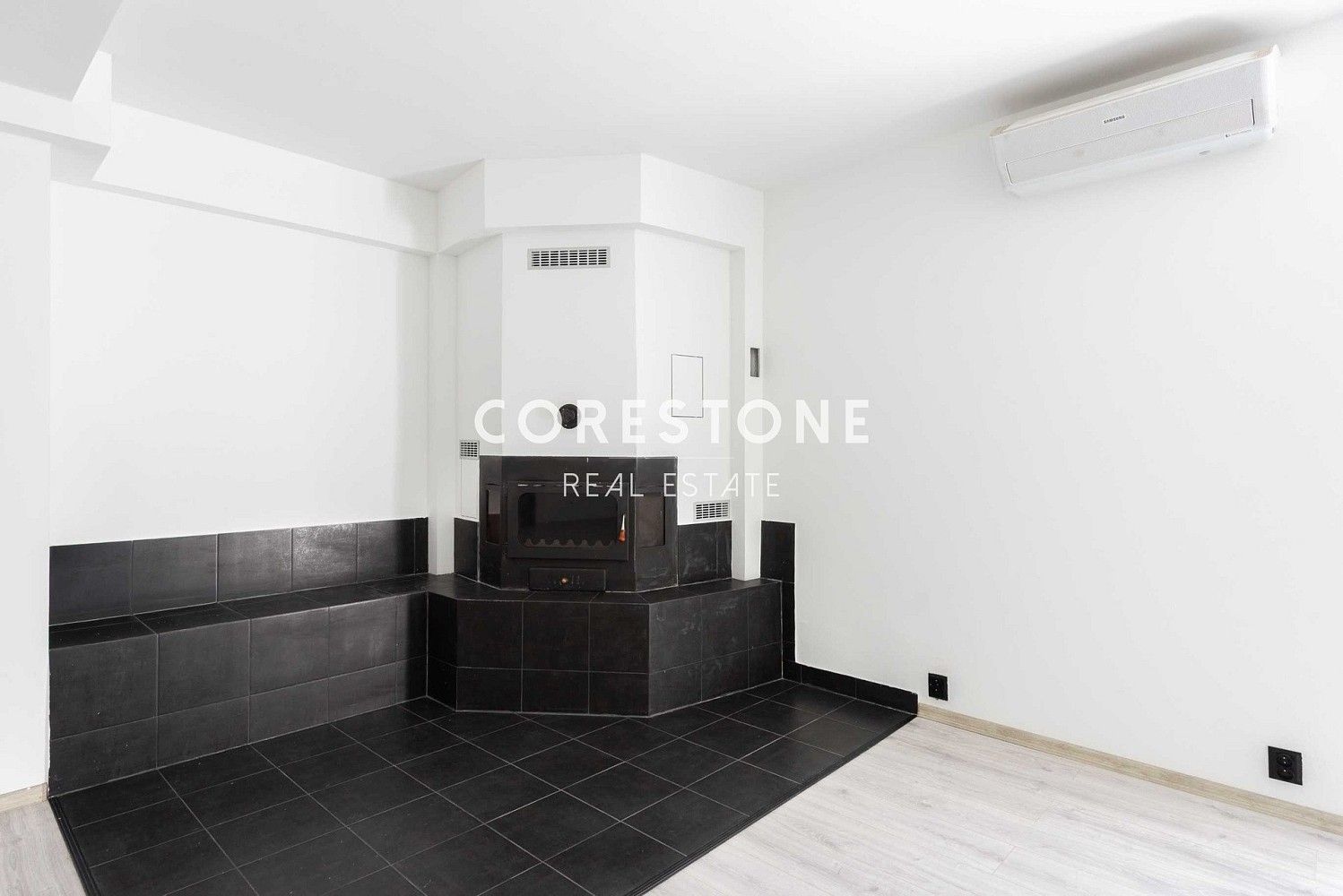 Rodinný dům · 275 m² · Praha - Točná, okres Praha 12, Hlavní město Praha - 4