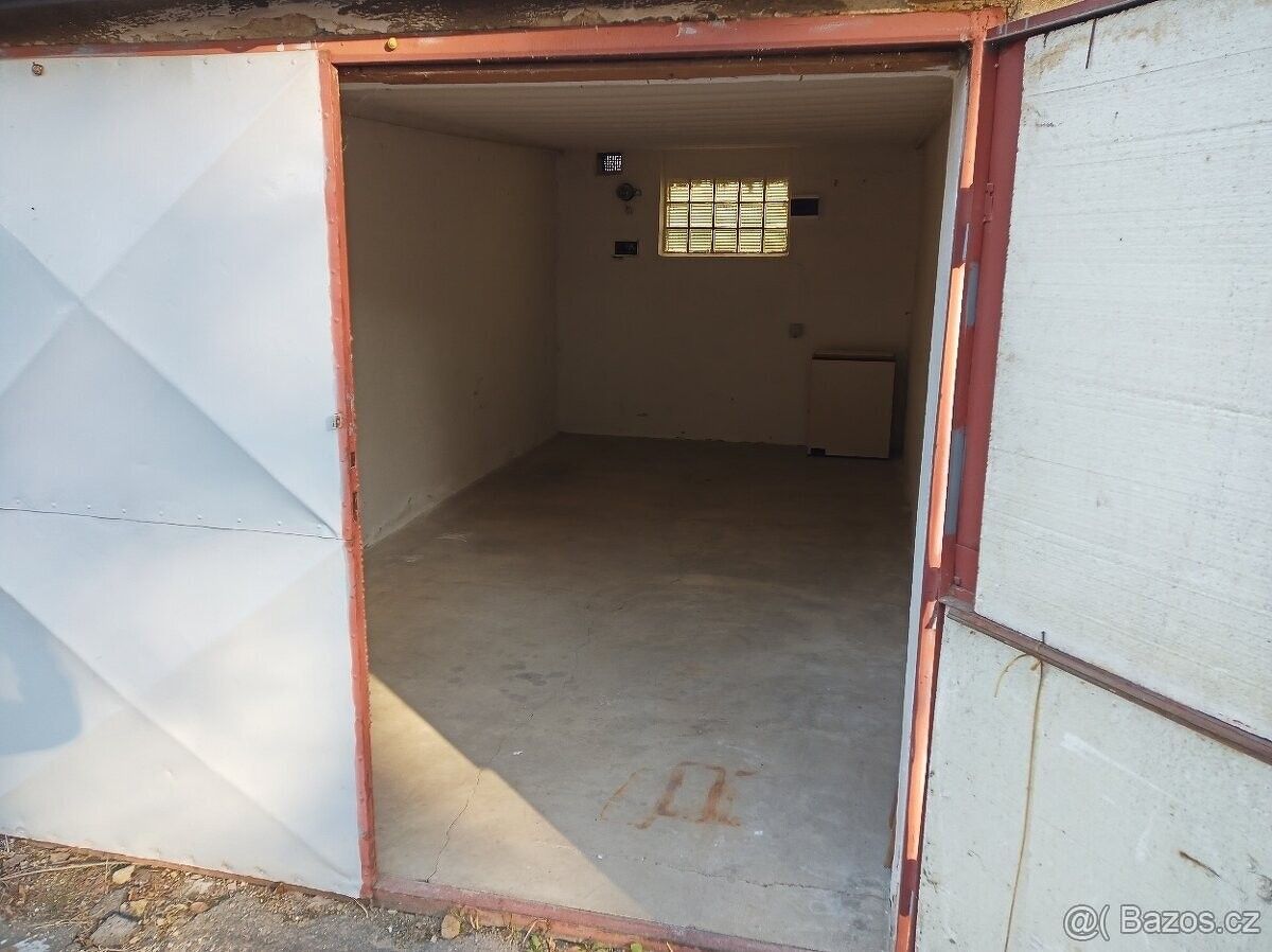 Pronájem garáž - Hradec Králové, 500 02