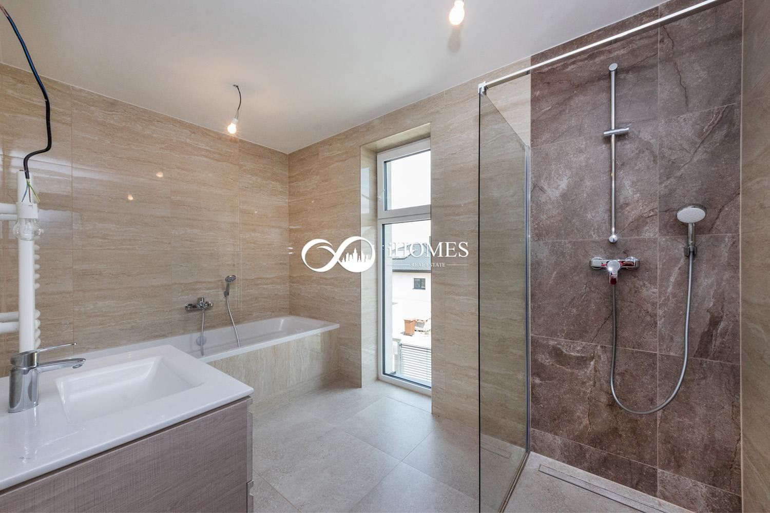 Rodinné domy, Na Kopci,Velké Chvalovice, 141 m² - 2