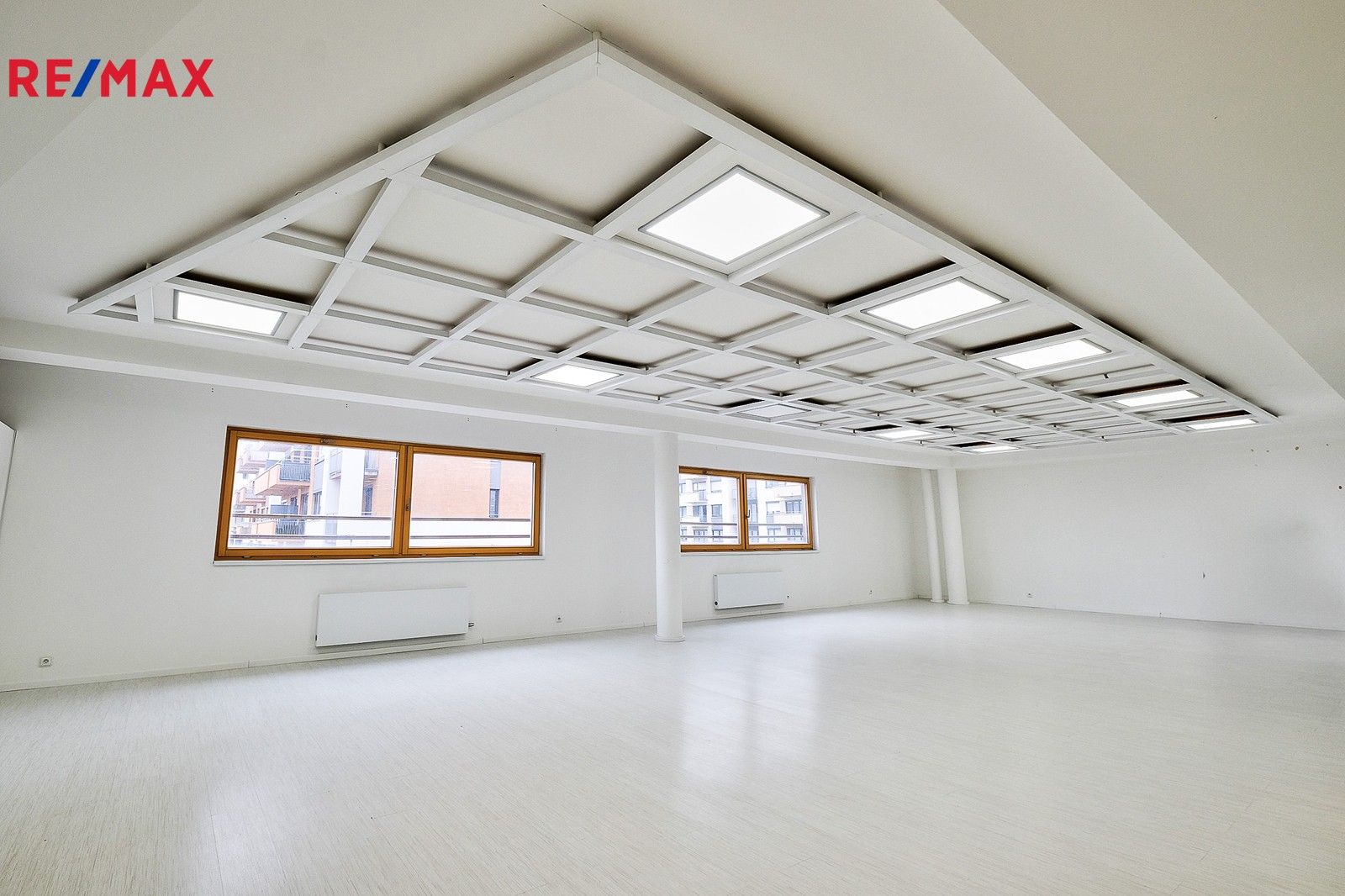 Obchodní prostory, K metru, Praha, 97 m²