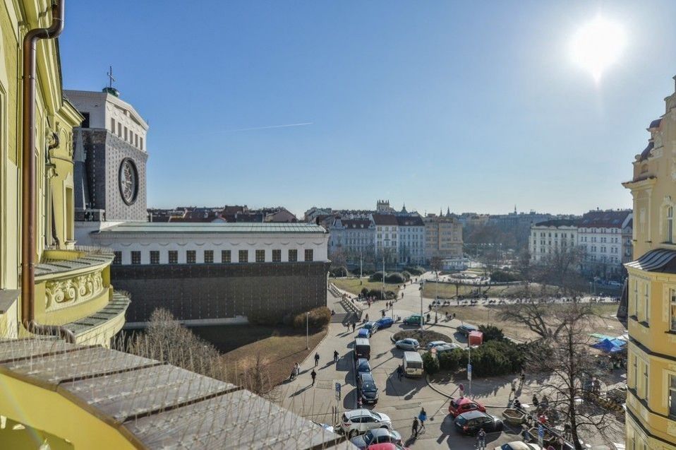 Pronájem byt 4+kk - Laubova, Praha, 163 m²