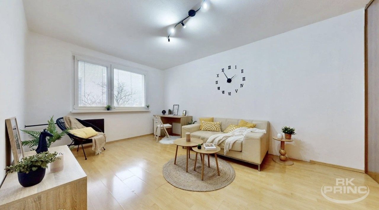 2+kk, Slancova, Praha, 44 m²