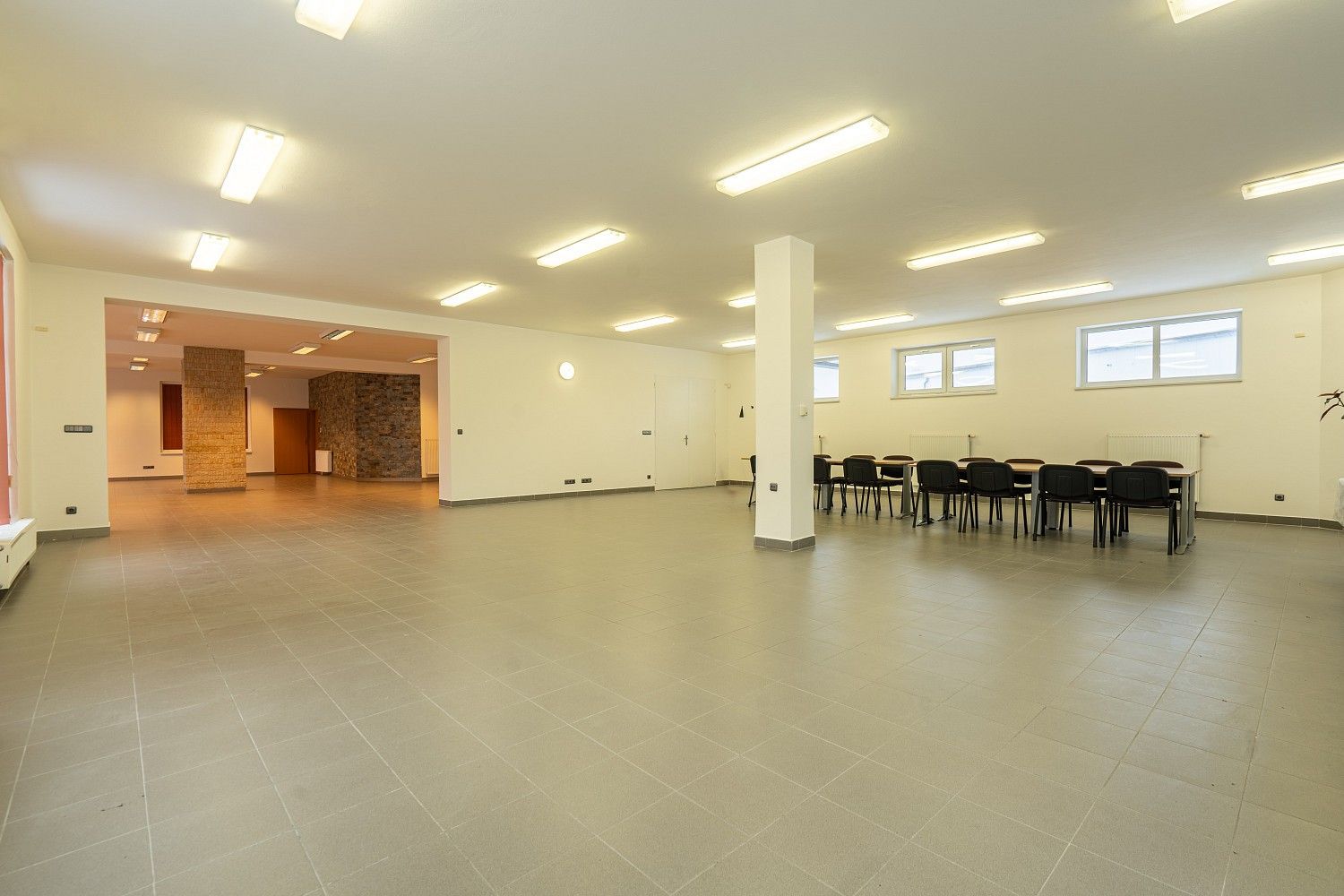 Pronájem obchodní prostory - Jičín - Holínské Předměstí, Královéhradecký kraj, 299 m² - 5