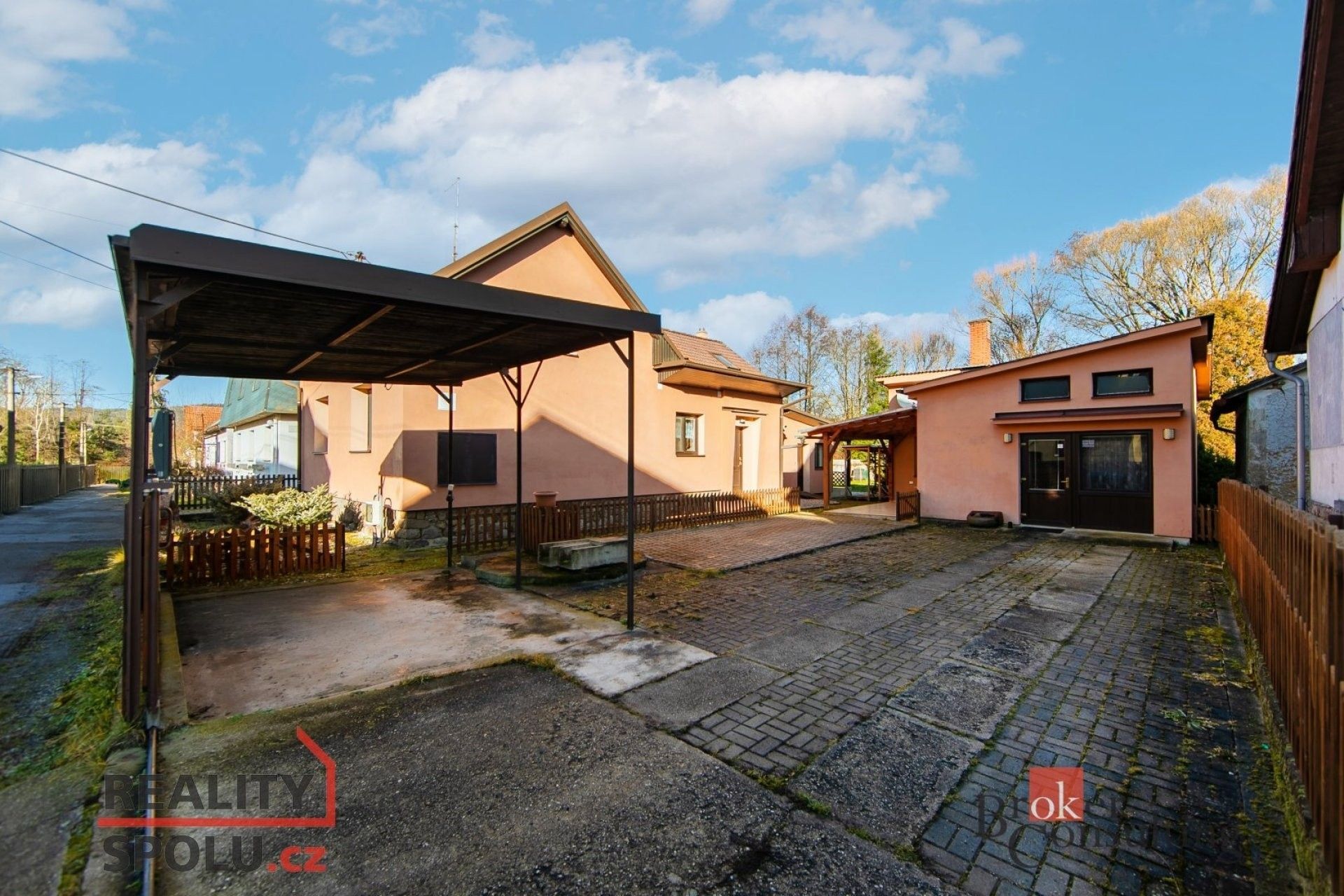 Prodej rodinný dům - Strašice, 232 m²