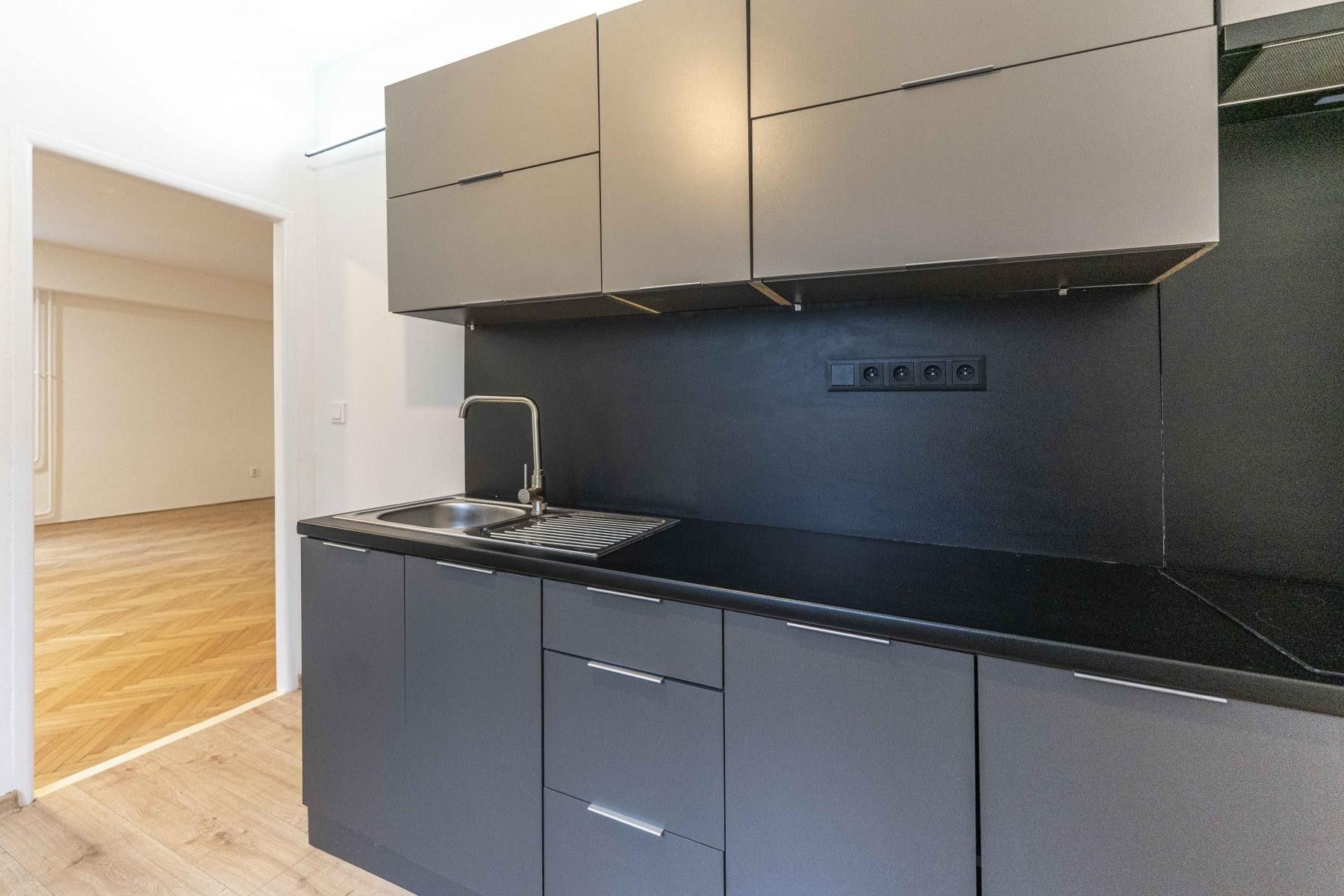 1+1, Na okraji, Praha, 46 m²