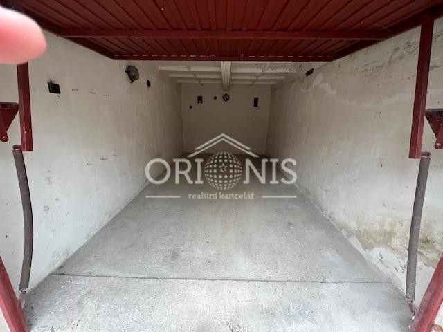 Garáže, Školní pěšina, Chomutov, 20 m² - 2