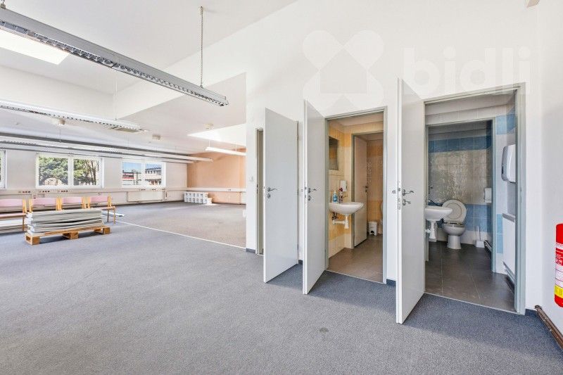 Sklad · 695 m² · Zemědělská 1122, Hradec Králové Slezské Předměstí - 4