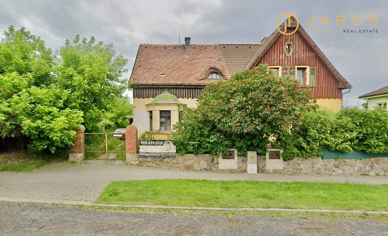 Rodinné domy, Karlovarská, Vroutek, 128 m²