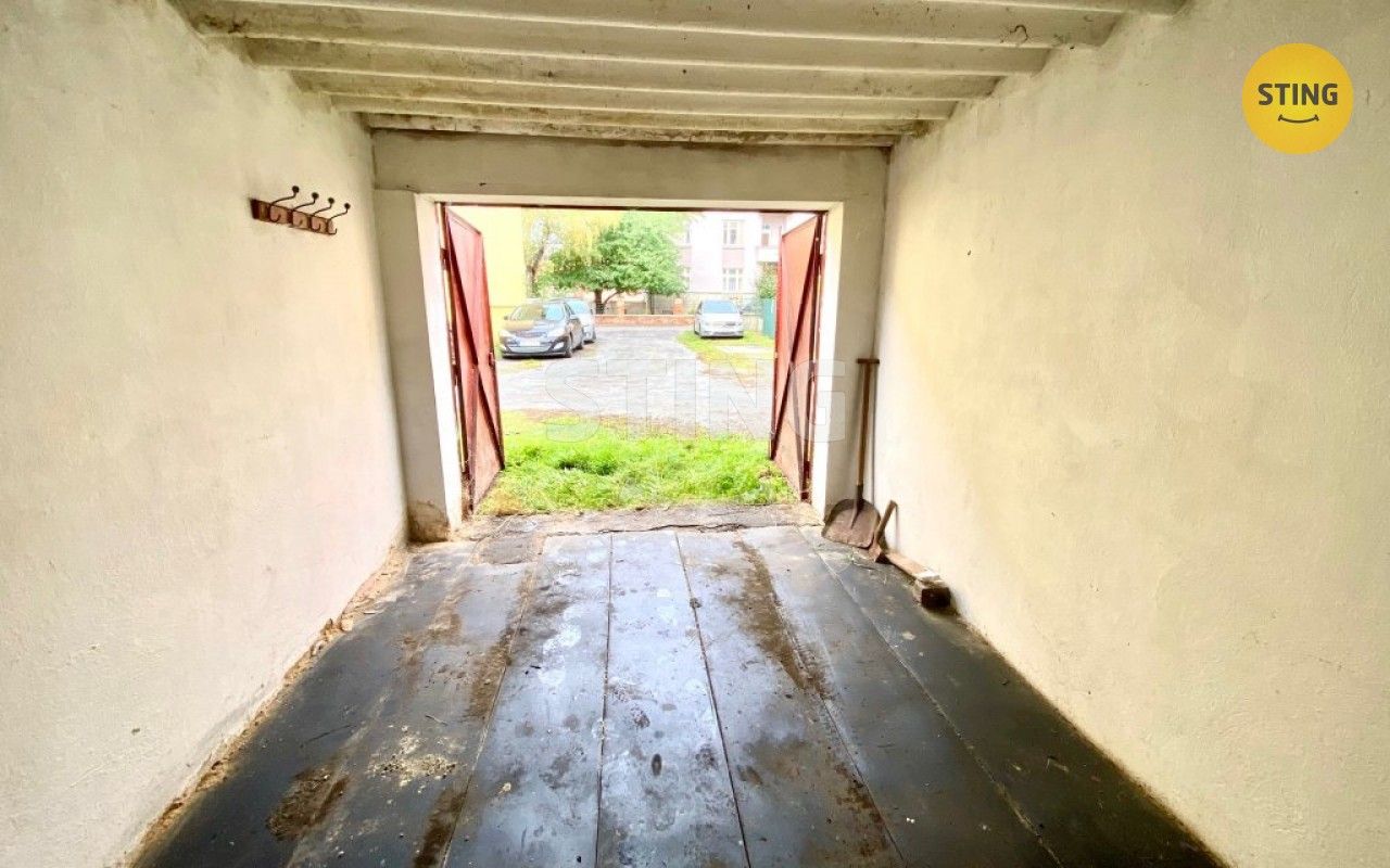 Pronájem garáž - Máchova, Opava, 16 m²