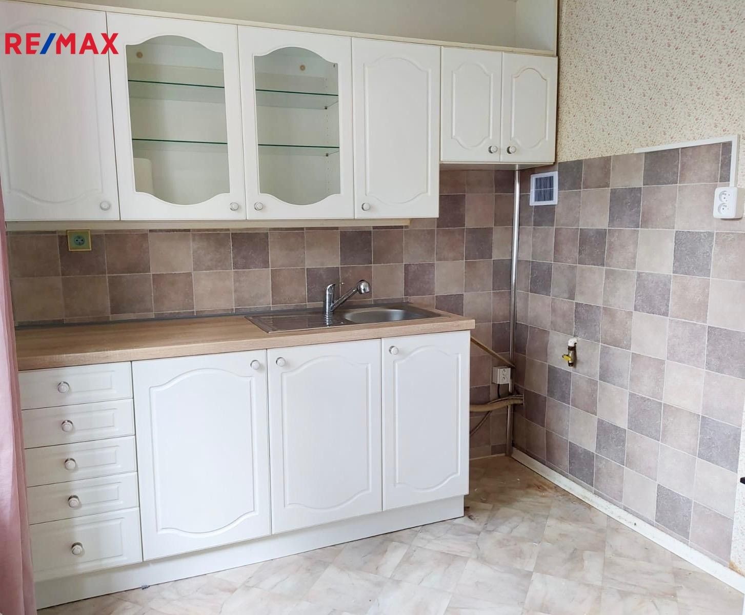 Prodej byt 2+1 - M. Švabinského 602, Bílina, 59 m²