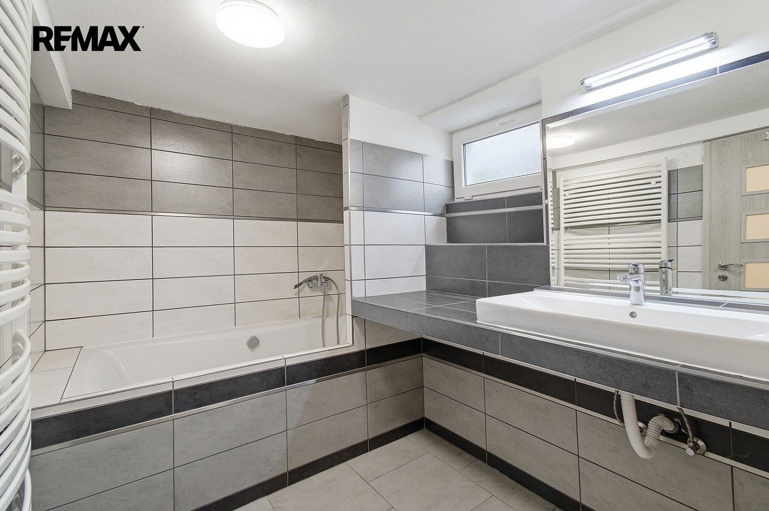 Rodinné domy, Lnáře, okres Strakonice, Jihočeský kraj, 207 m² - 2