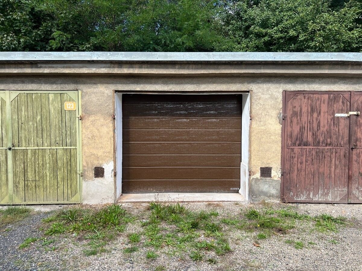 Garáže, Slaný, 274 01 - 1