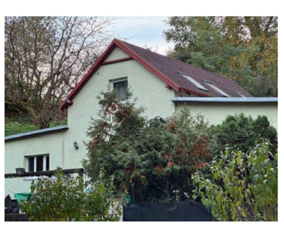 Prodej rodinný dům - Praha, 156 00