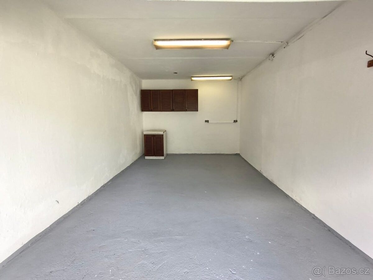 Garáže, Karviná, 733 01 - 2
