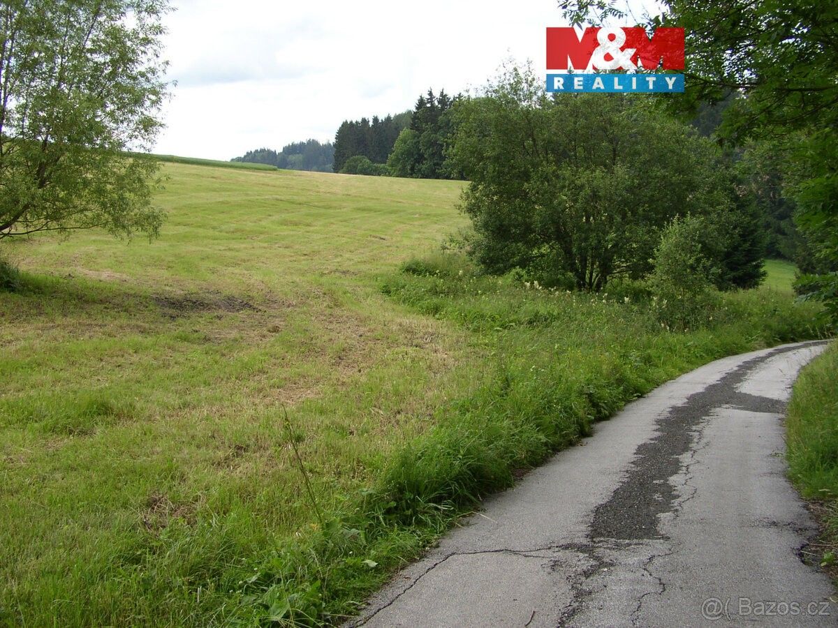 Zahrady, Benecko, 512 37