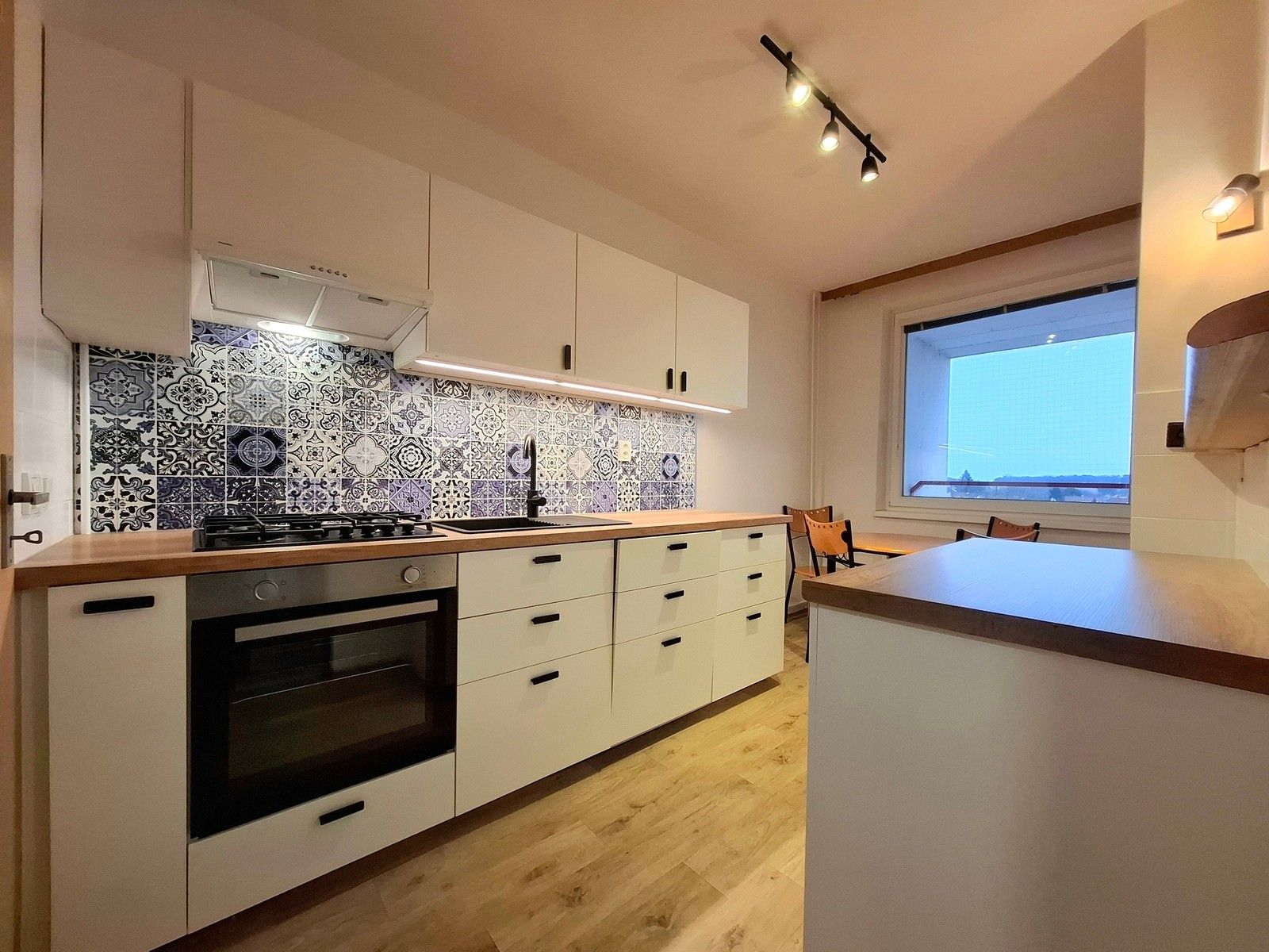 Pronájem byt 3+kk - Spojilská, Pardubice, 80 m²