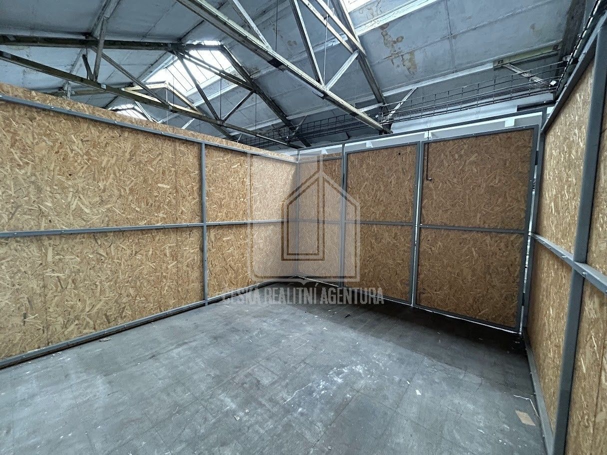 Sklady, Náchodská, Praha, 22 m²