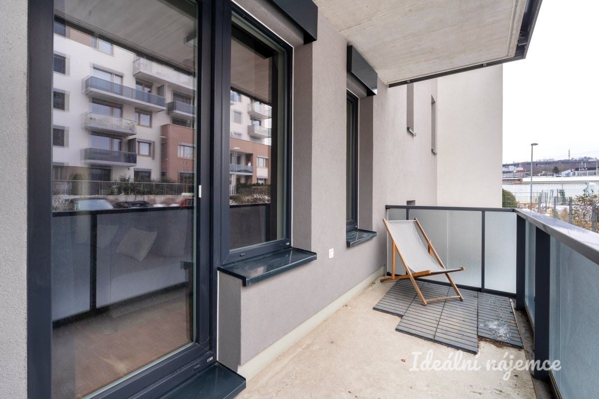 Pronájem byt 1+kk - Praha 9, Praha, 37 m²