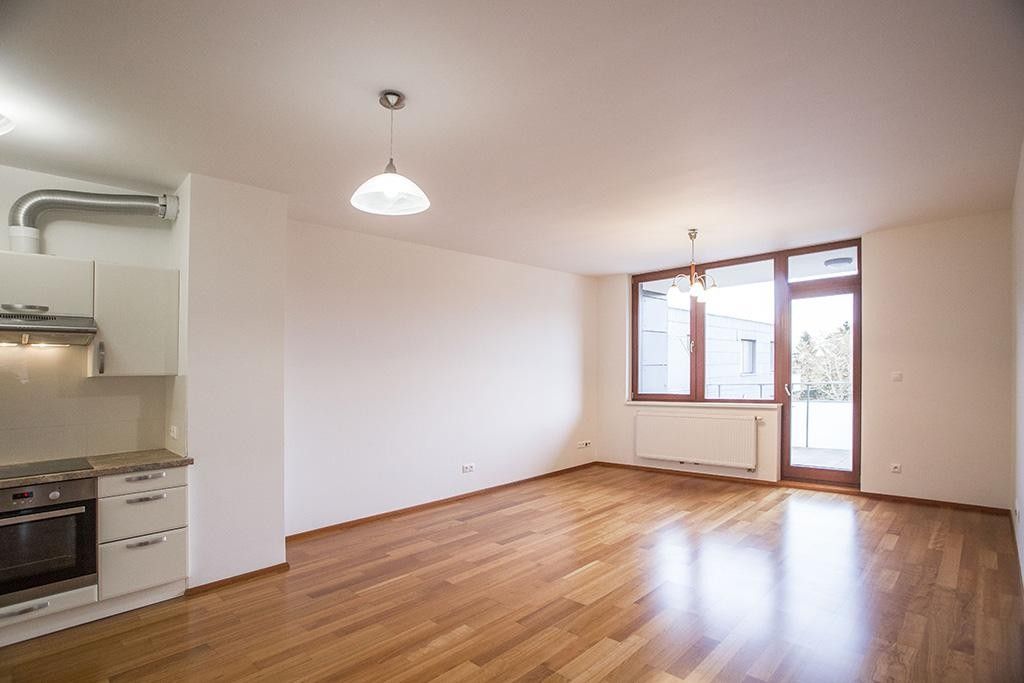 4+kk, Pod dvorem, Praha, 100 m²