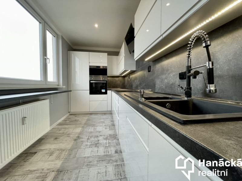 Prodej byt 3+1 - Hranice, 71 m²