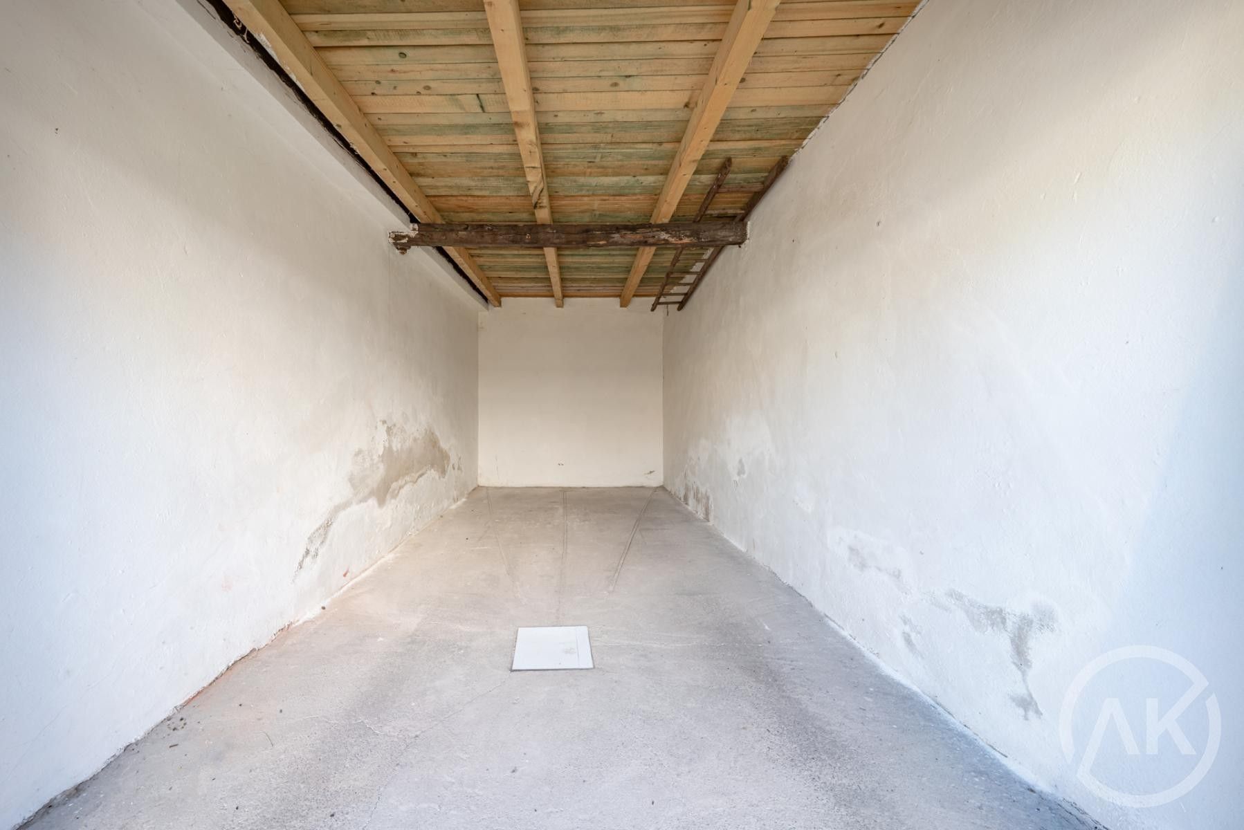 Garáže, Korunní, Ostrava, 19 m² - 1