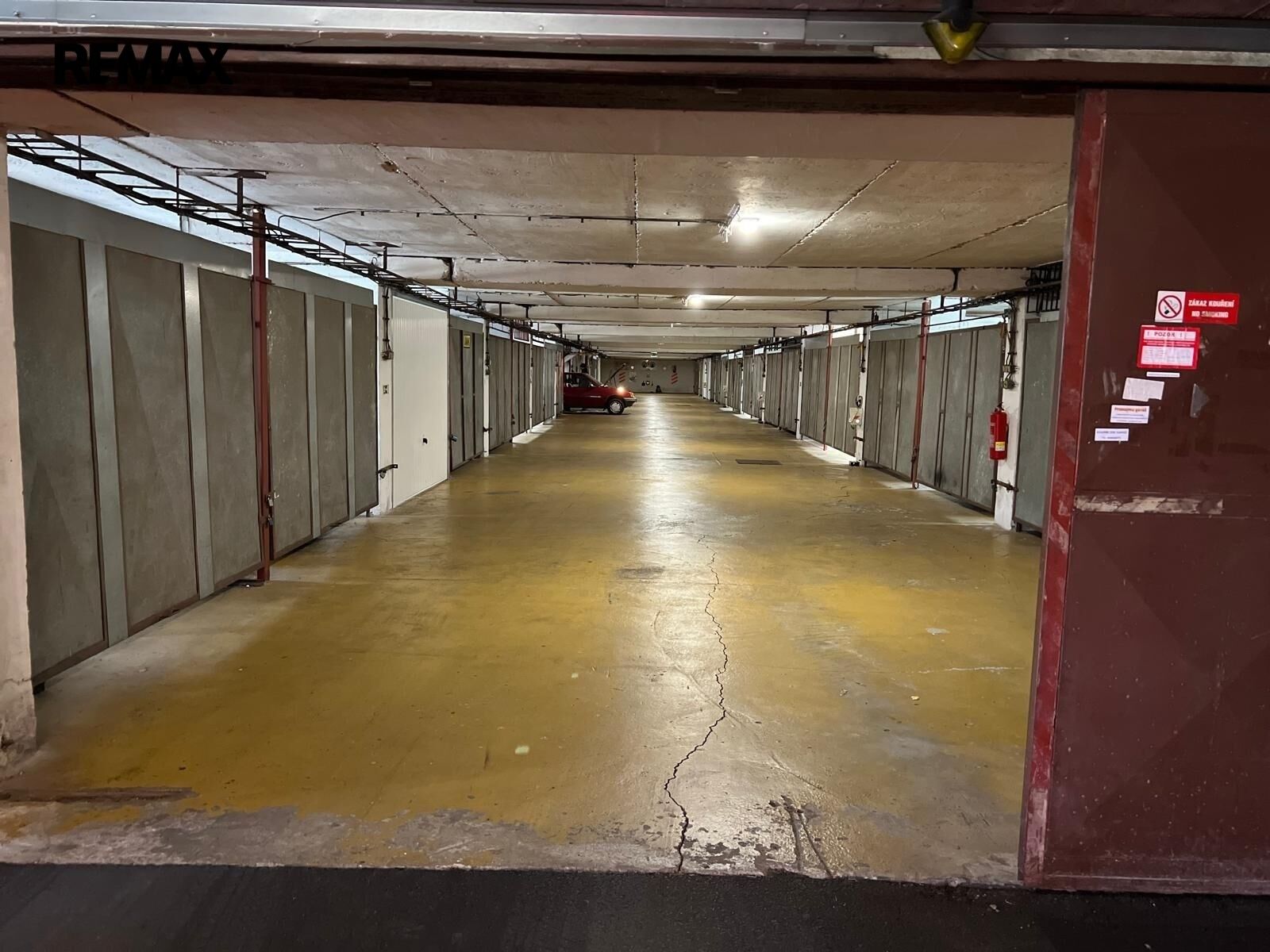 Garáže, Hviezdoslavova 2250, Praha Chodov, 17 m² - 2
