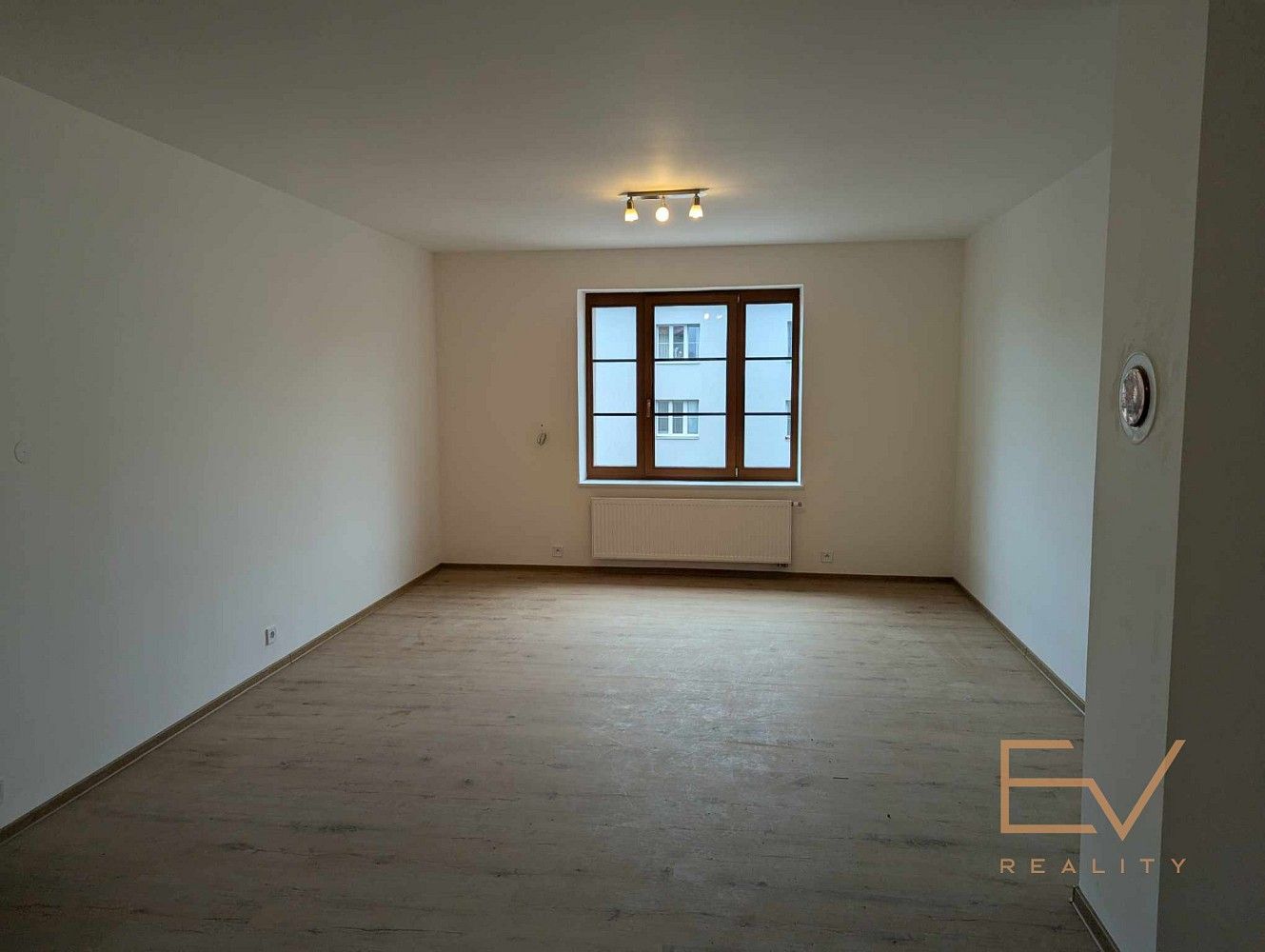 Byt 2+kk · 58 m² · Jeseniova, Praha 3 - Žižkov - 3