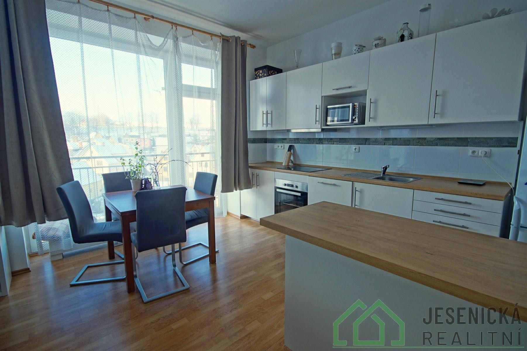 2+kk, Josefské náměstí, Žulová, 70 m²