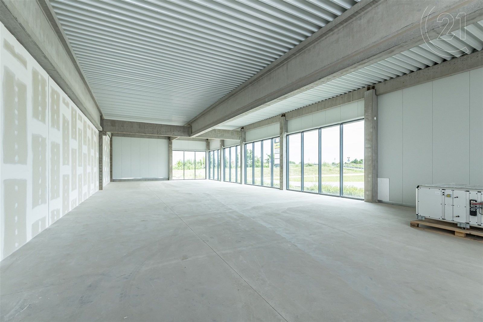 Pronájem obchodní prostory - Dobřejovice, 410 m²