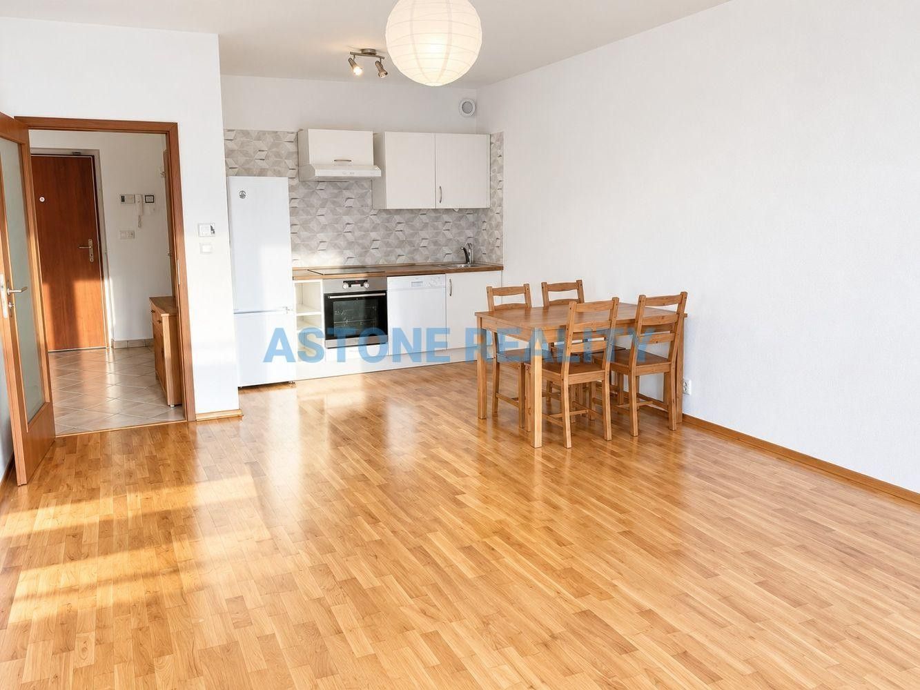 2+kk, Štorkánova, Praha Smíchov, 55 m² - 1