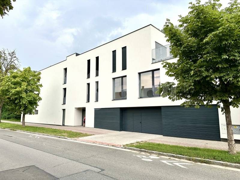 2+kk, Husova, Pardubice, 57 m²