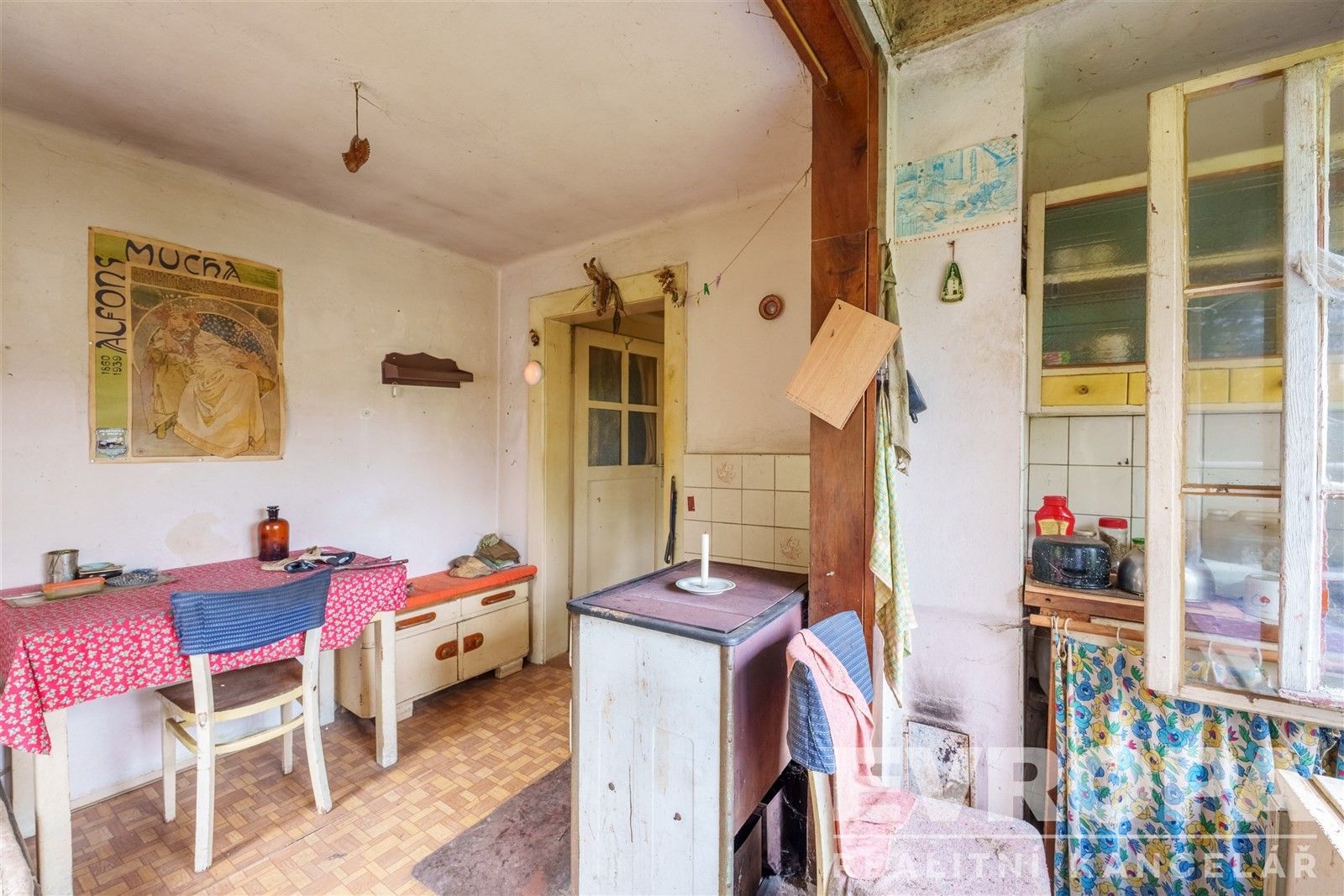 Prodej chata - Roztoky, 35 m²