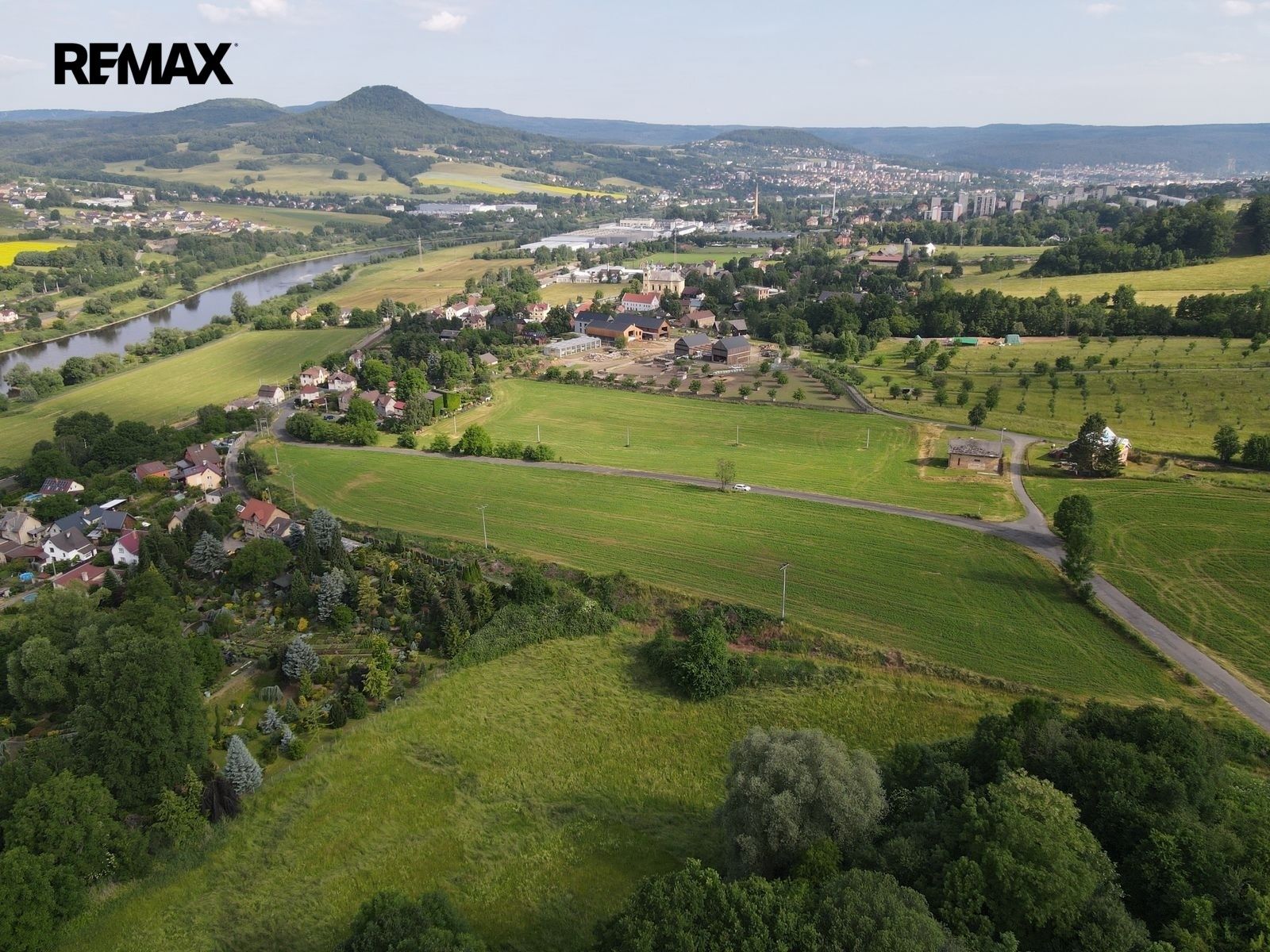 Pozemek pro bydlení · 17 584 m² · Děčín - 4