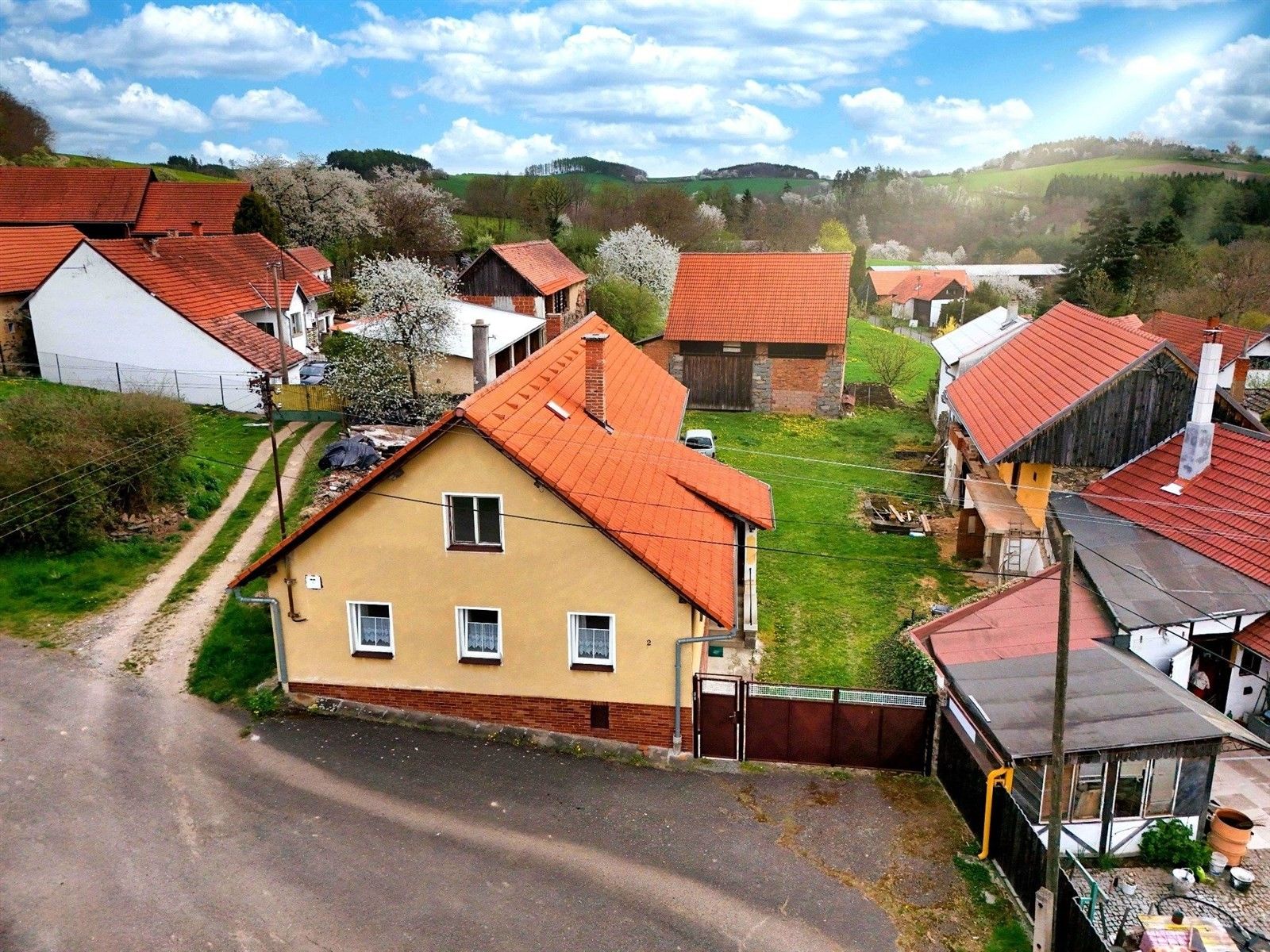 Chalupy, Pořešice, Vysoký Chlumec, 350 m²