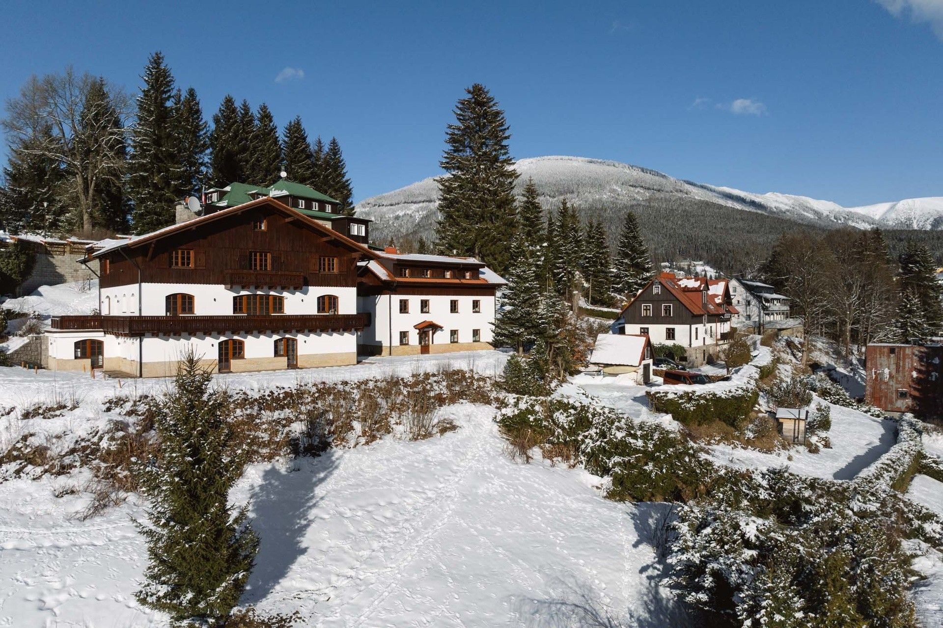 Ubytovací zařízení, Bedřichov, Špindlerův Mlýn, 71 m²