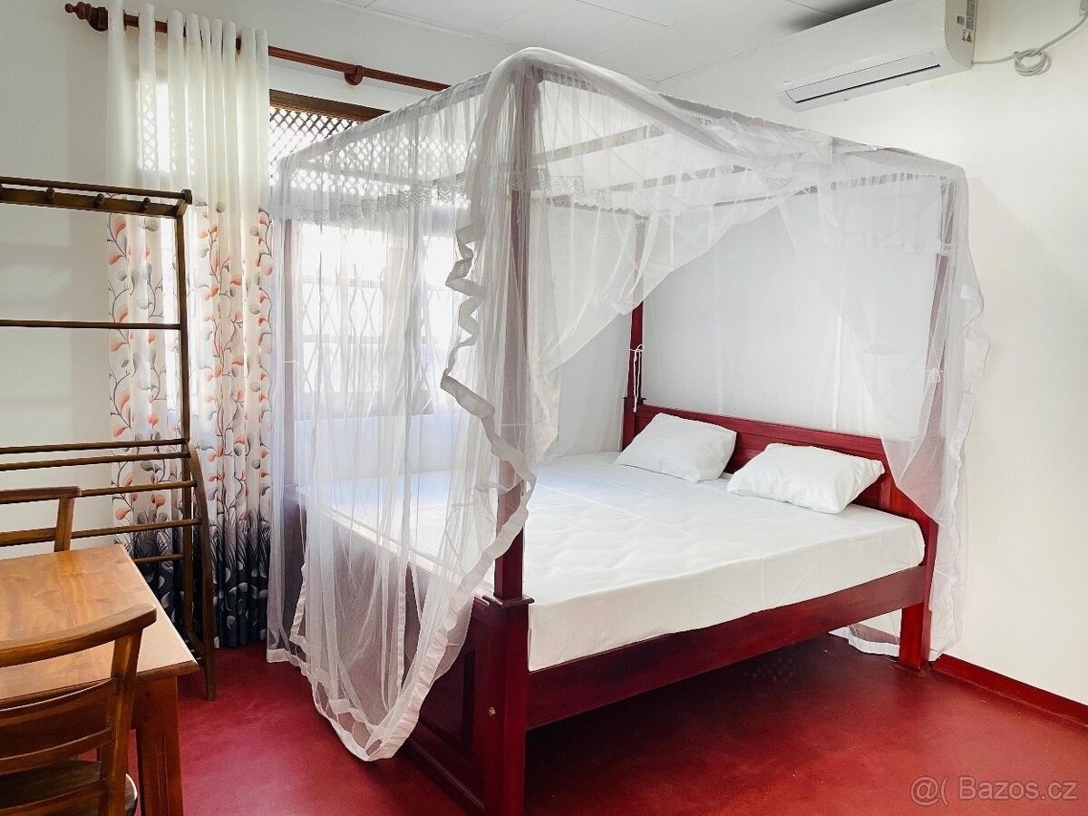 Prodej rodinný dům - 987 65, Slovensko