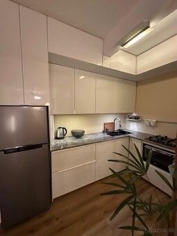 Prodej byt - 987 66, Zahraničí