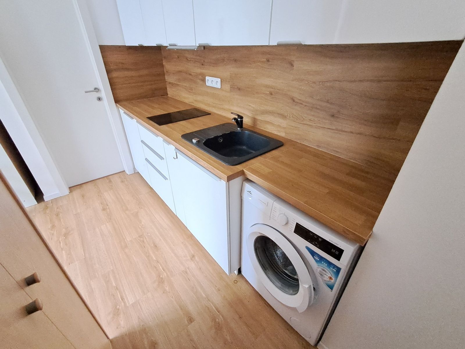 1+kk, Pod Kesnerkou, Praha - Smíchov, 22 m² - 1