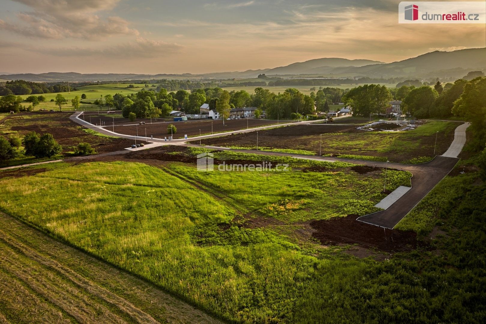 Pozemek pro bydlení · 962 m² · Květnová, Ostrov - 3