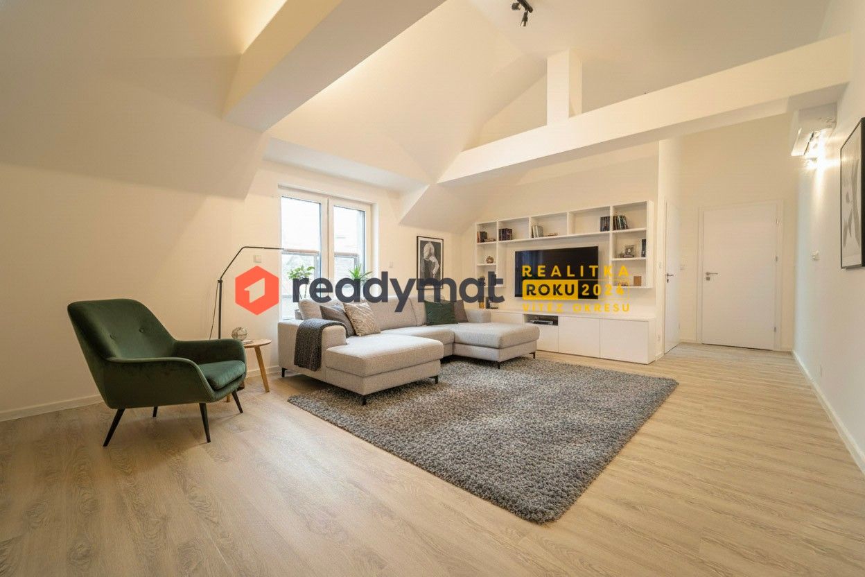 2+kk, tř. Dukelských hrdinů, Hodonín, 56 m²