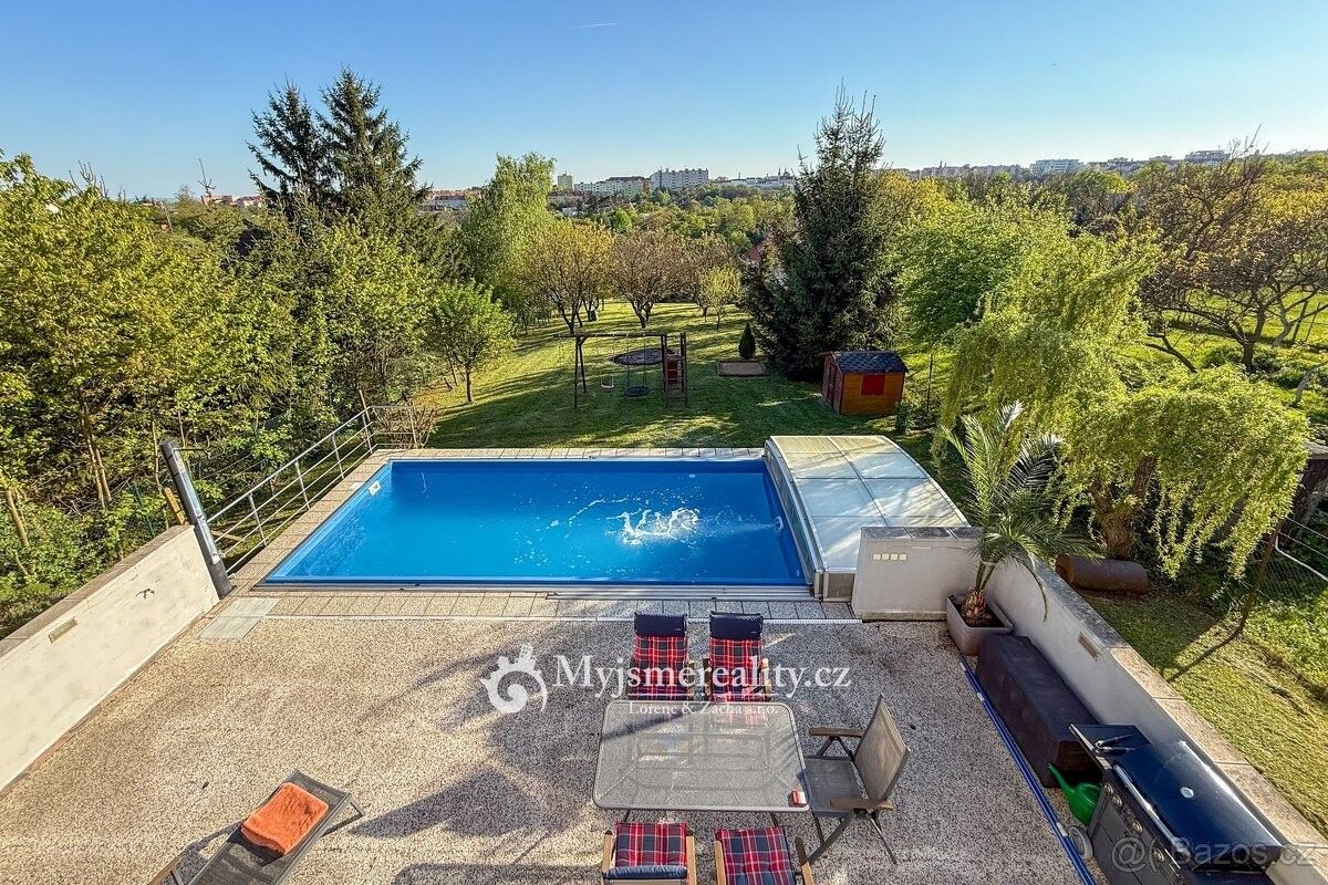 Rodinné domy, Bezkov, 669 02