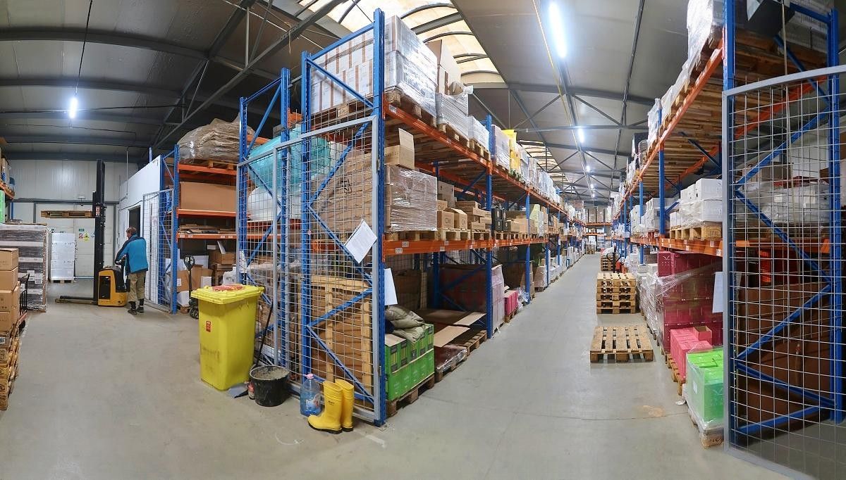 Pronájem sklad - Hlavní, Chýně, 810 m²