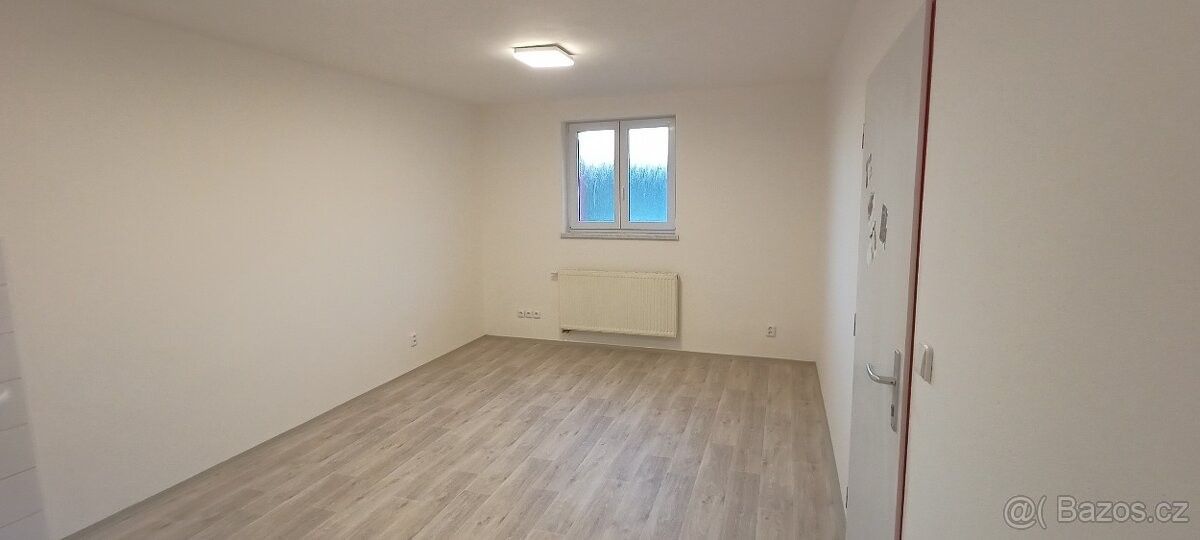 Obchodní prostory, Kravaře u Hlučína, 747 21