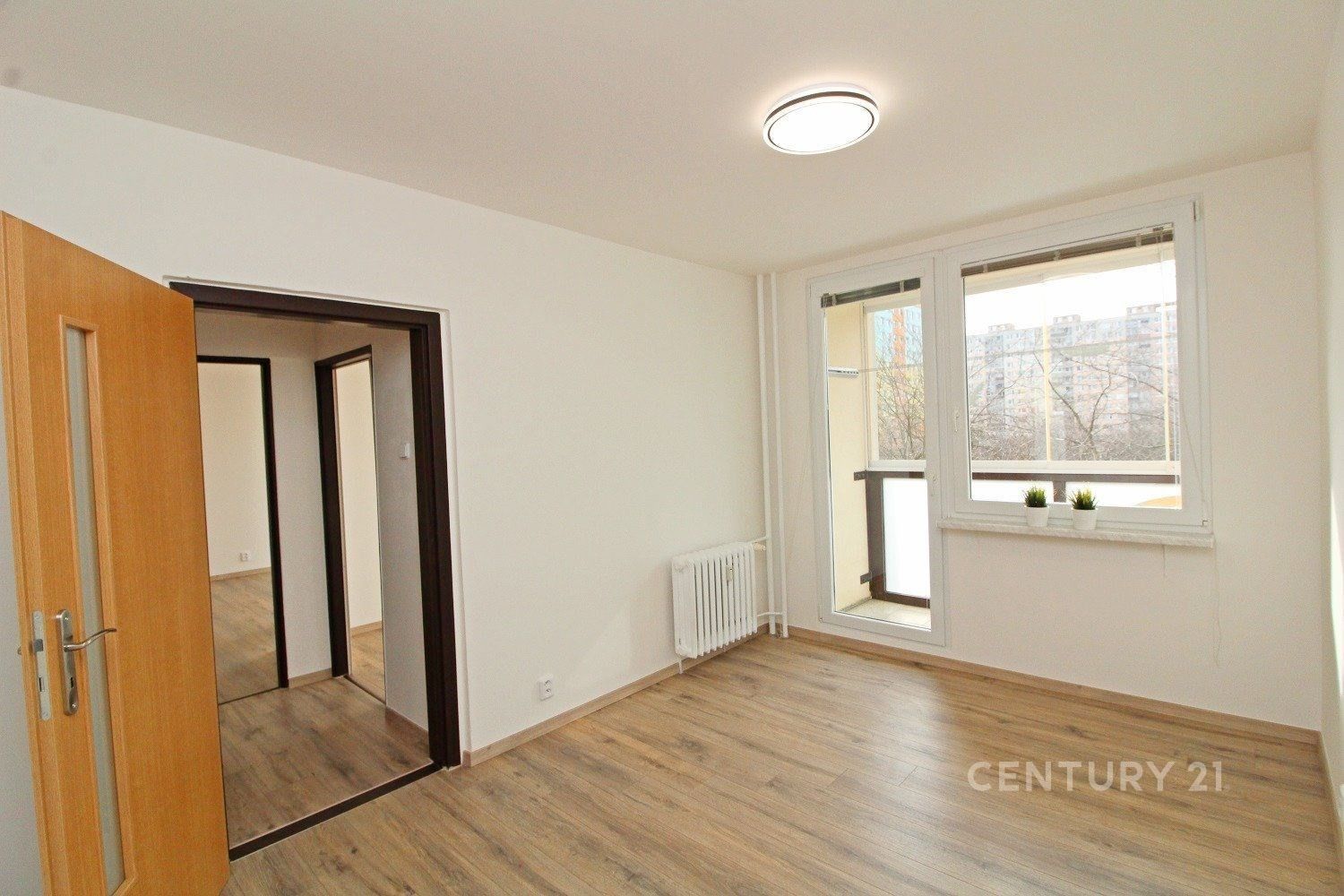 Pronájem byt 3+kk - Lodžská 466, Praha, 53 m²